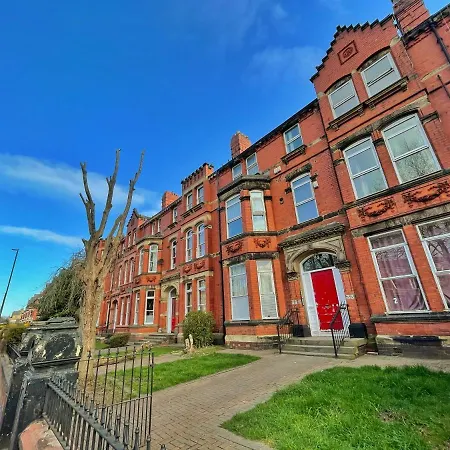Adeamstays Provides Beautiful Centrally Located 1 And 2 Bed Apartments On Liverpools Boulevard Exterior photo