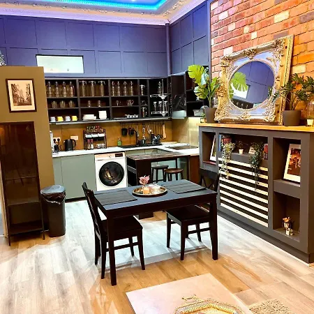 Adeamstays Provides Beautiful Centrally Located 1 And 2 Bed Apartments On Liverpools Boulevard Exterior photo