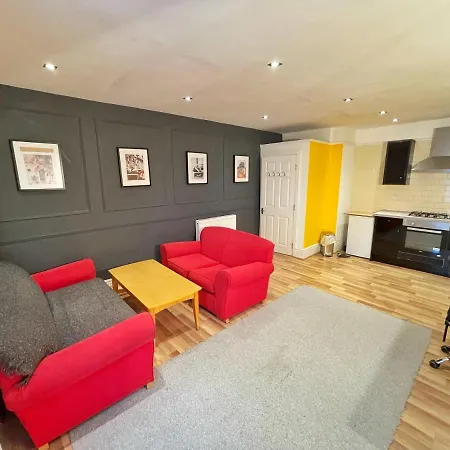 Adeamstays Provides Beautiful Centrally Located 1 And 2 Bed Apartments On Liverpools Boulevard Exterior photo