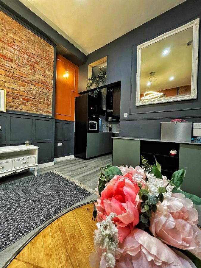 Adeamstays Provides Beautiful Centrally Located 1 And 2 Bed On Liverpools Boulevard Apartamento *