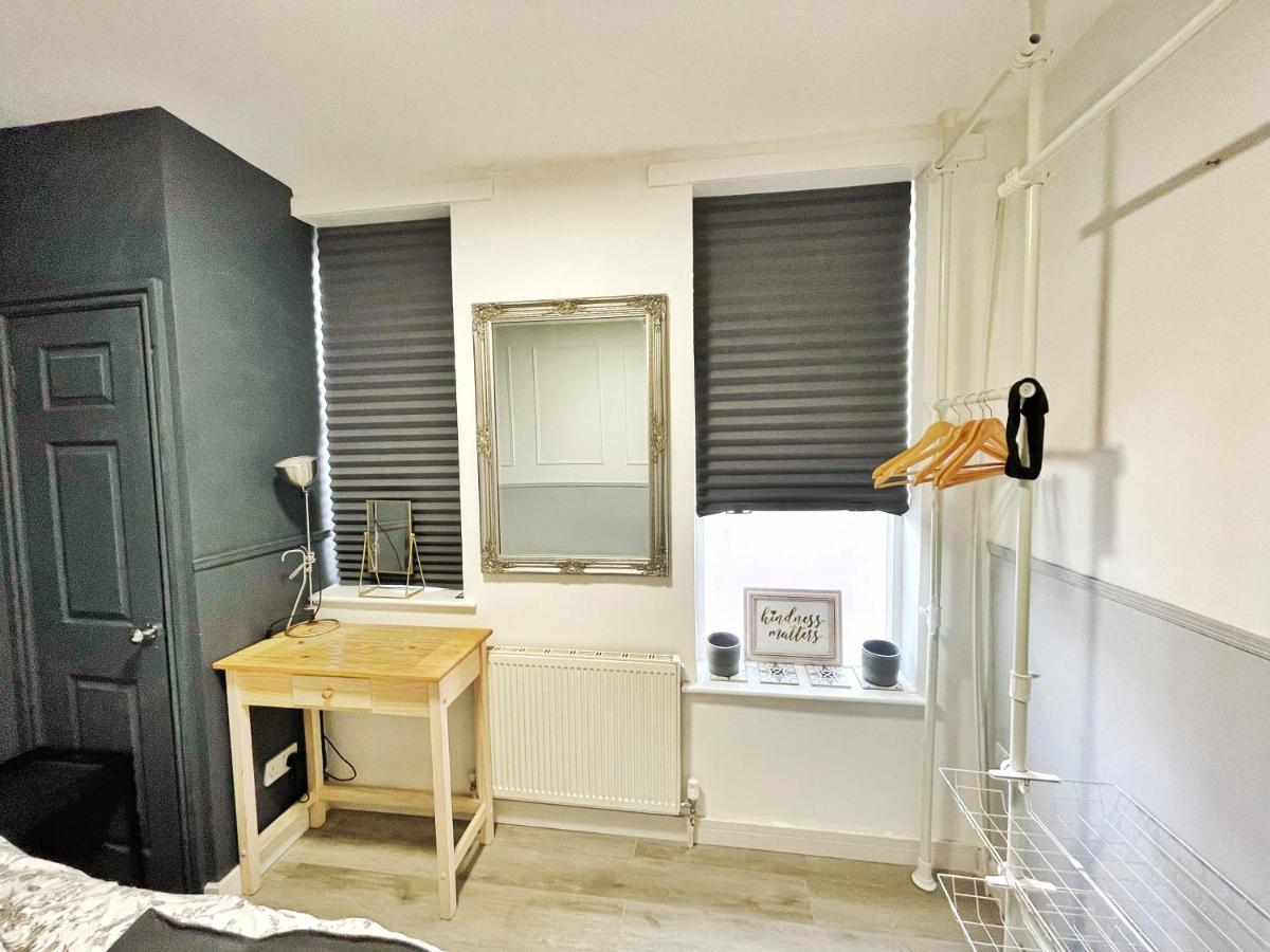 Adeamstays Provides Beautiful Centrally Located 1 And 2 Bed On Liverpools Boulevard Apartamento *