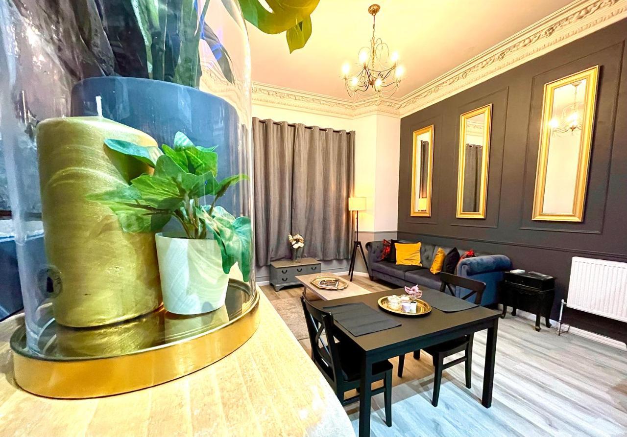 Adeamstays Provides Beautiful Centrally Located 1 And 2 Bed On Liverpools Boulevard Apartamento
