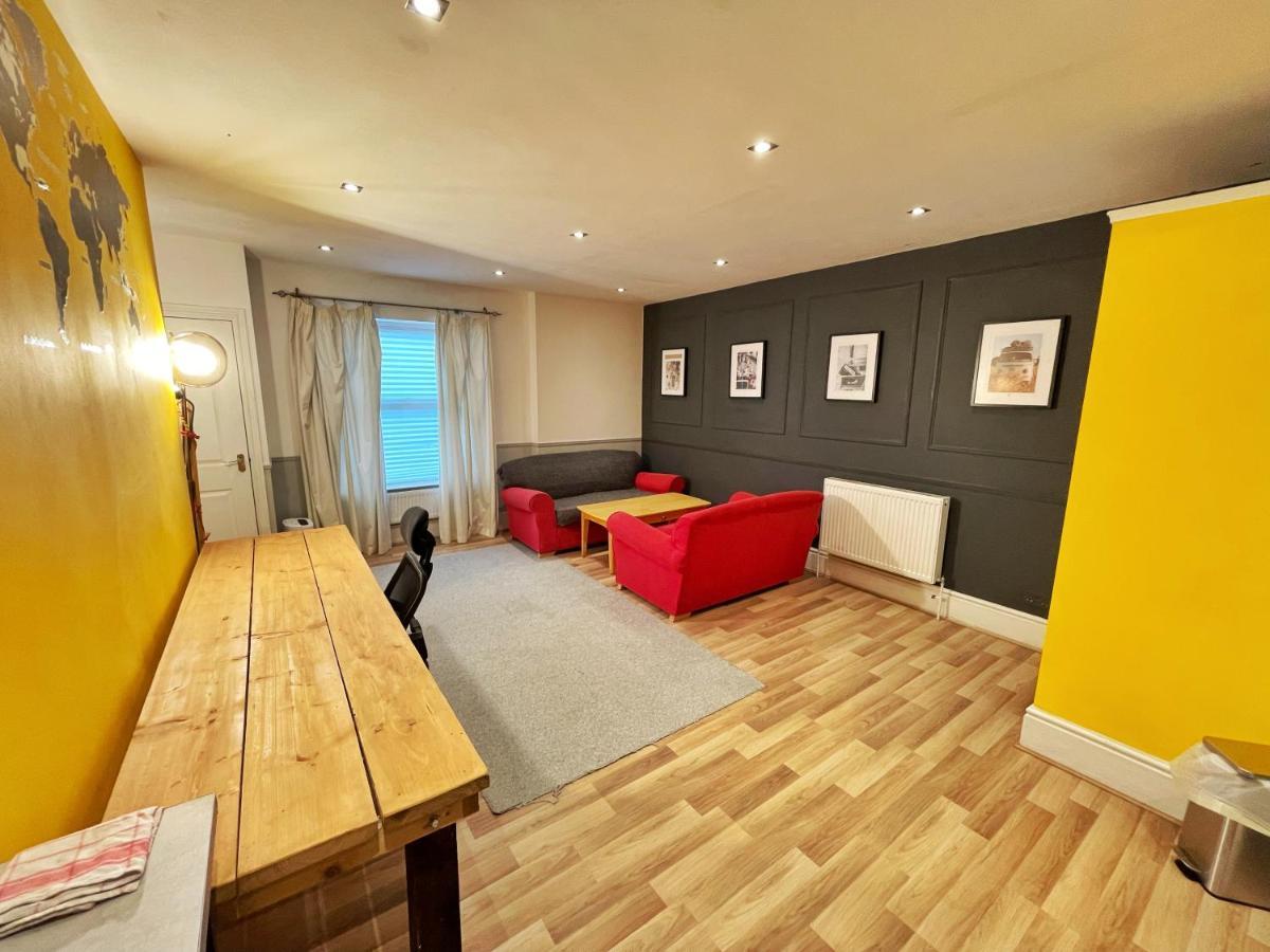 Adeamstays Provides Beautiful Centrally Located 1 And 2 Bed On Liverpools Boulevard Apartamento
