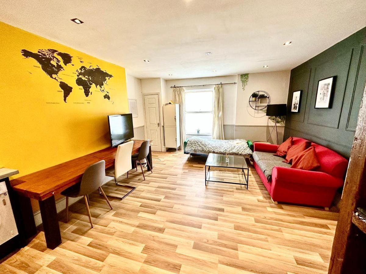 Apartamento Adeamstays Provides Beautiful Centrally Located 1 And 2 Bed On Liverpools Boulevard *